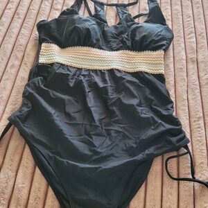 Cupshe Black One Piece Swimsuit with Gold Accents